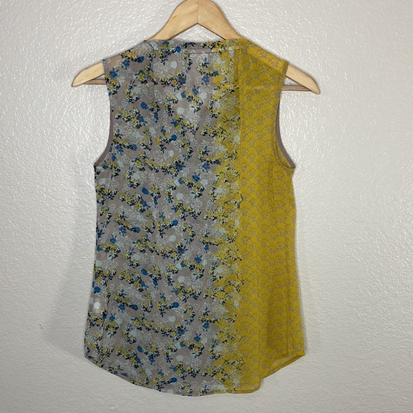 CABI Floral Sheer Sleeveless Blouse | X-Small - Picture 8 of 9